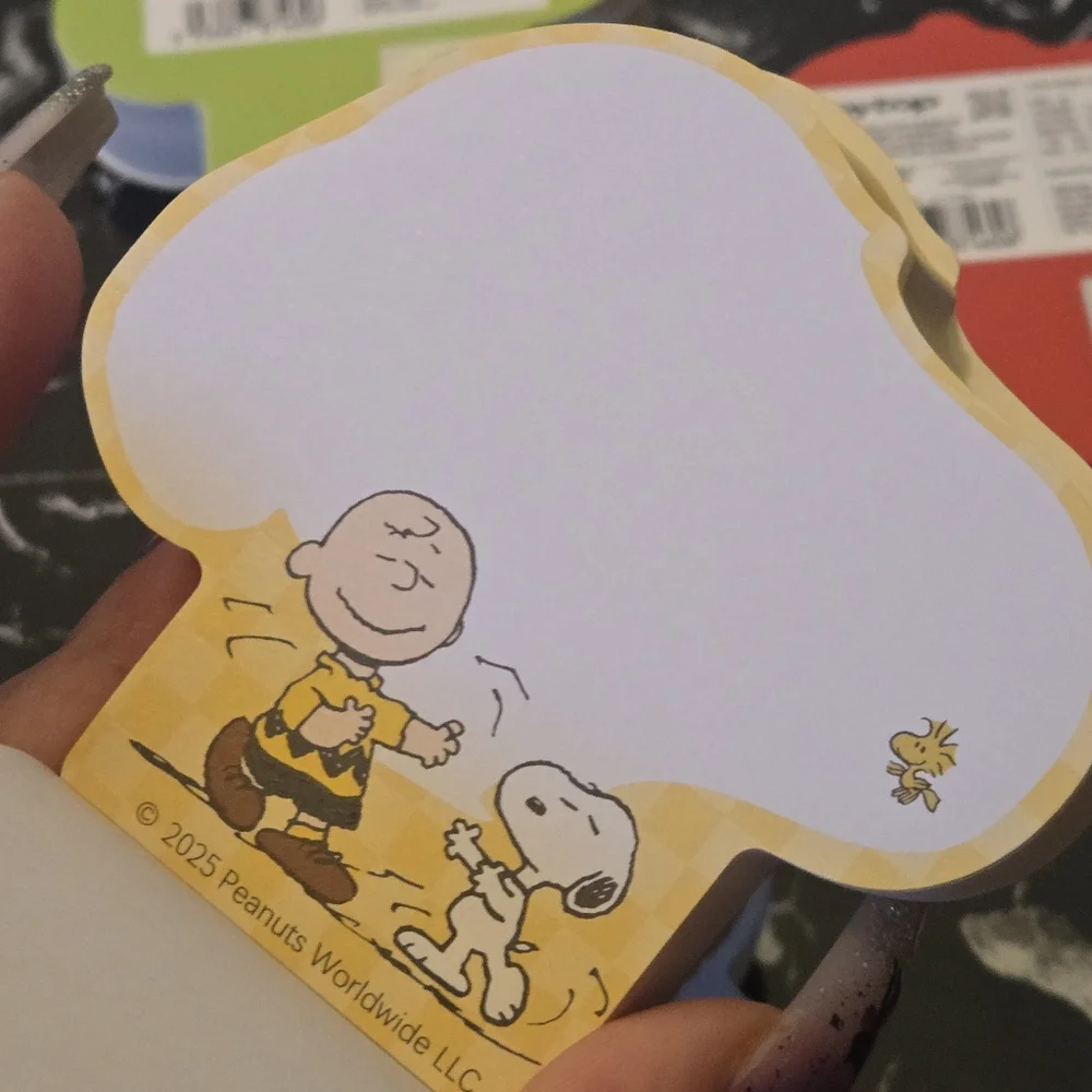 Snoopy Character Notepad Set - Picture 5 of 11